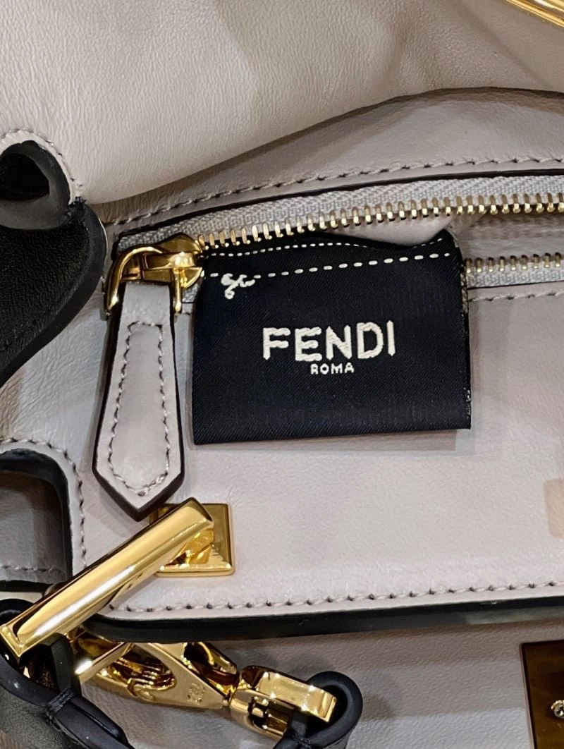 Casual Fendi Peekaboo Bags 57744