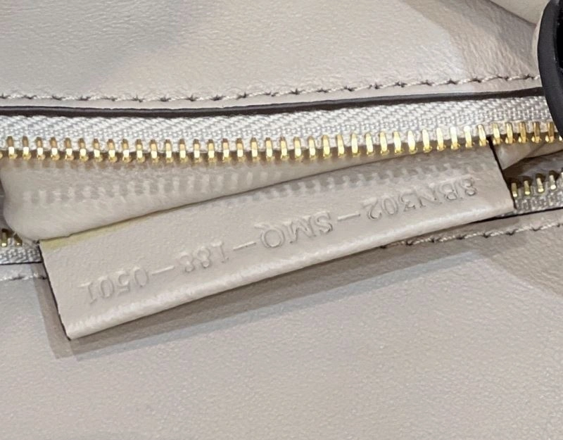 Casual Fendi Peekaboo Bags 57744