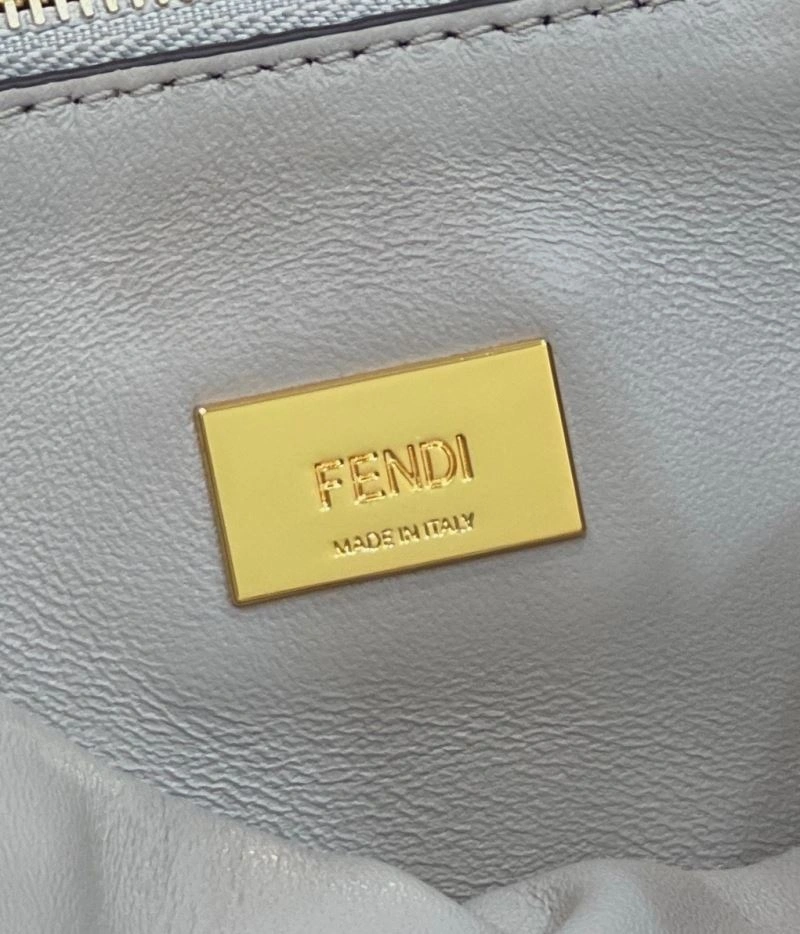Casual Fendi Peekaboo Bags 57744