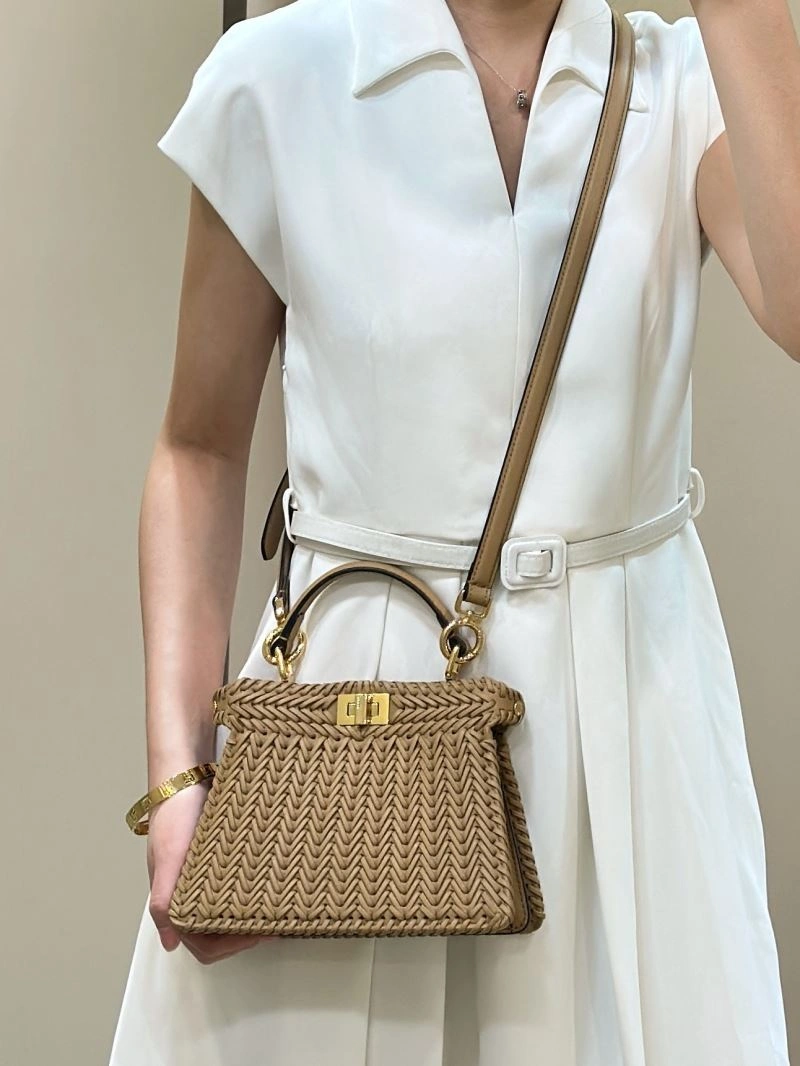 Effortless Fendi Peekaboo Bags 57736