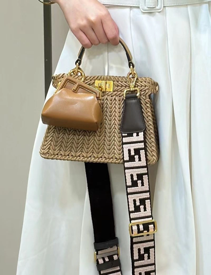 Effortless Fendi Peekaboo Bags 57736