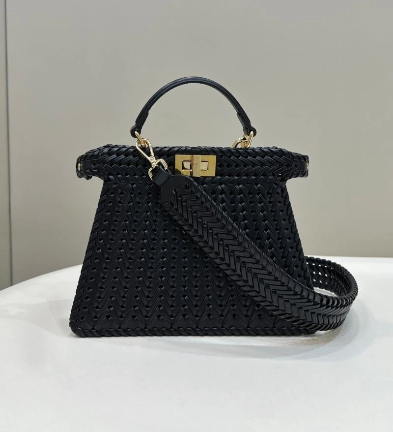 Supportive Fendi Peekaboo Bags 57748