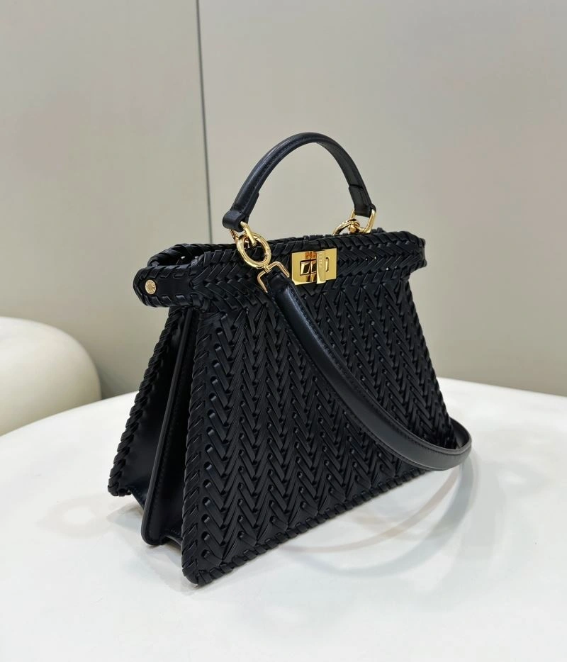 Supportive Fendi Peekaboo Bags 57748