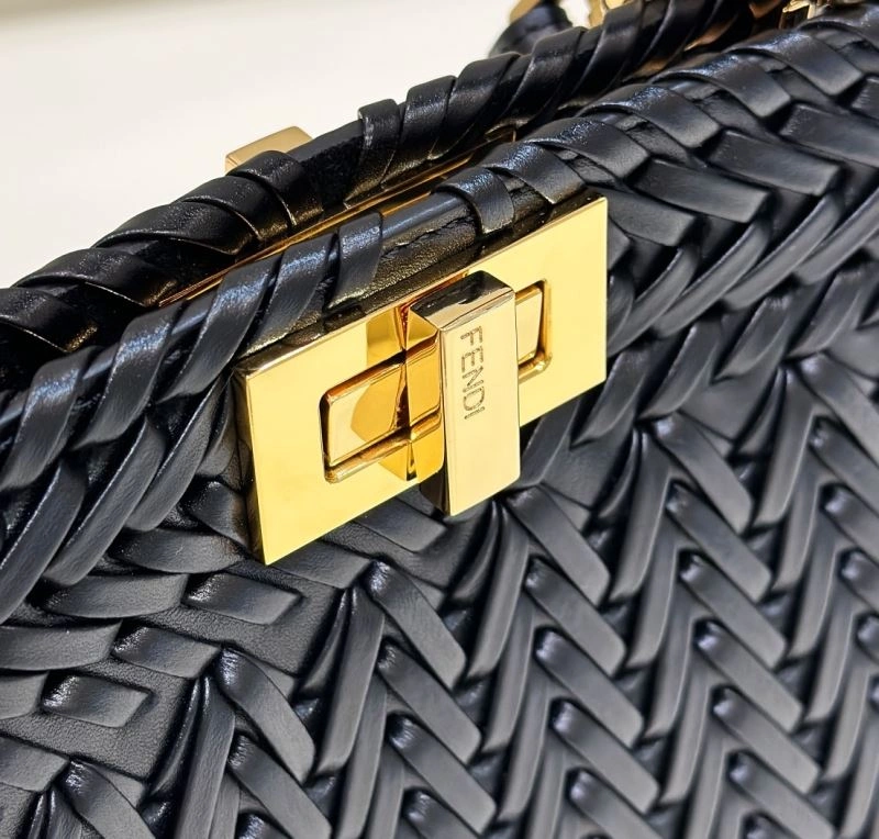 Supportive Fendi Peekaboo Bags 57748
