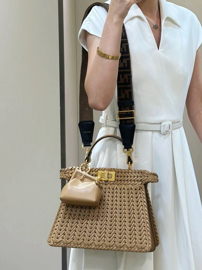 Fendi Peekaboo Bags WellDesigned 57731