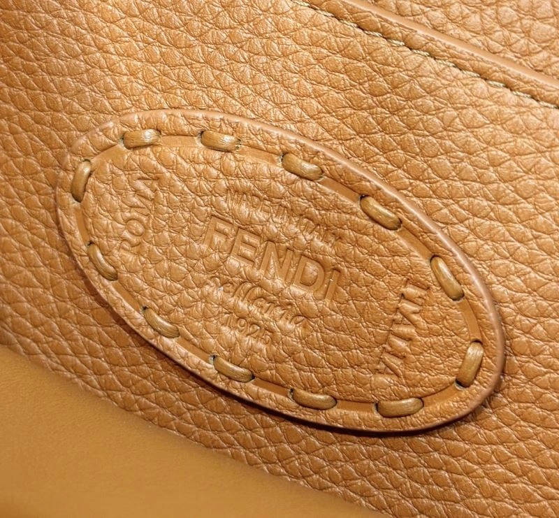 Fendi Peekaboo Bags Compact 57754