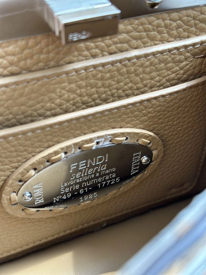 Fendi Peekaboo Bags Stylish 57712