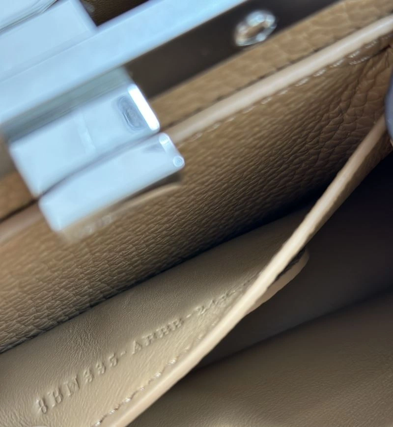Fendi Peekaboo Bags Stylish 57712