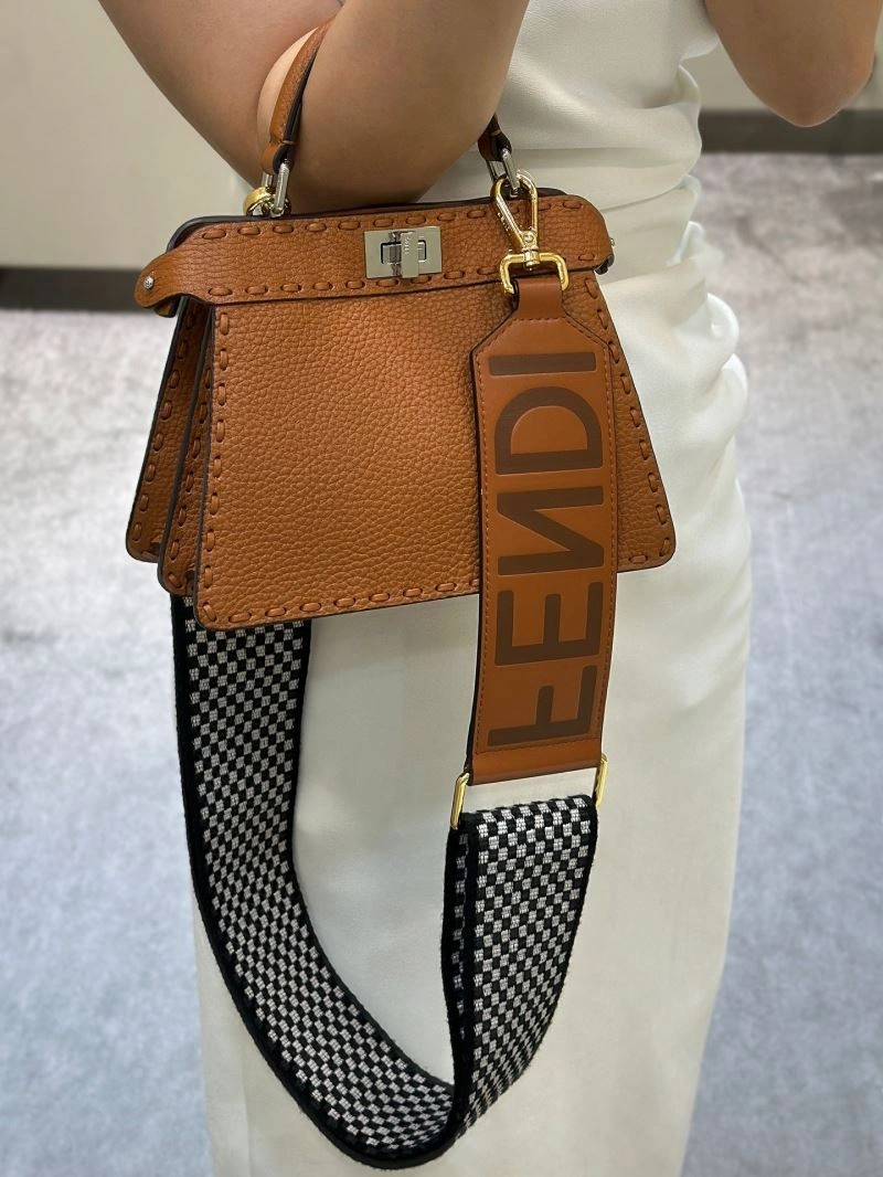 FlexibleFit Fendi Peekaboo Bags 57711