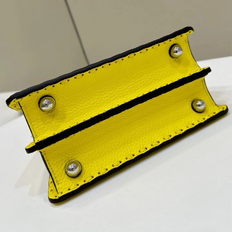 Fendi Peekaboo Bags Unisex 57733