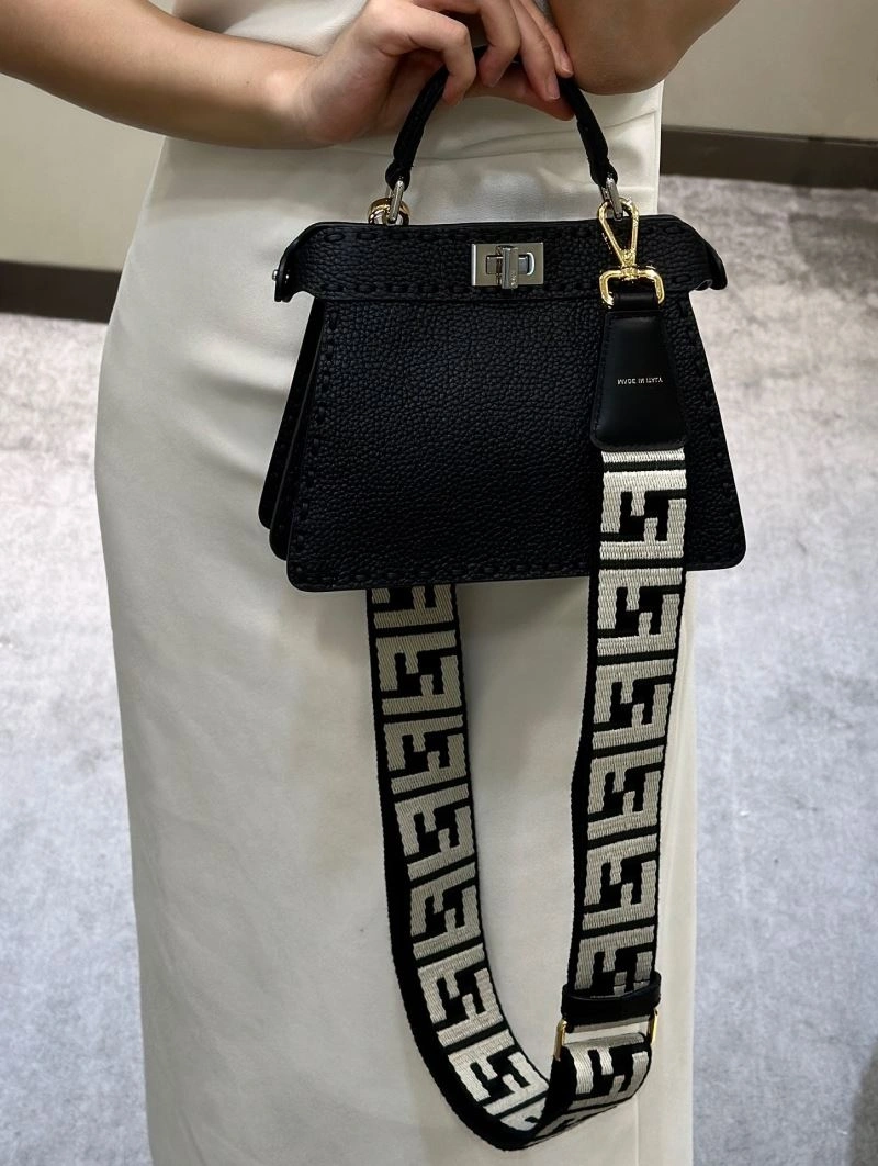 Fendi Peekaboo Bags ZipUp 57709