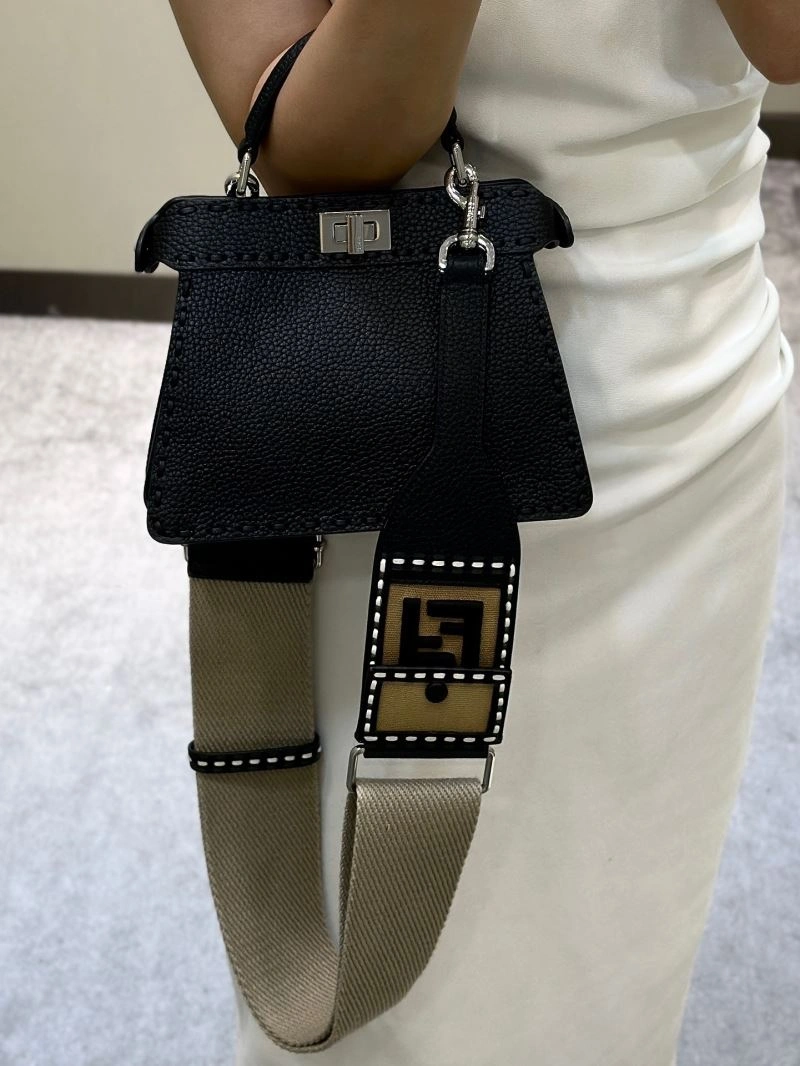 Fendi Peekaboo Bags ZipUp 57709