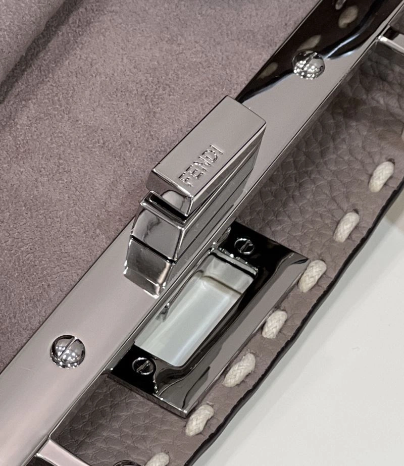 Fendi Peekaboo Bags Lightweight 57699