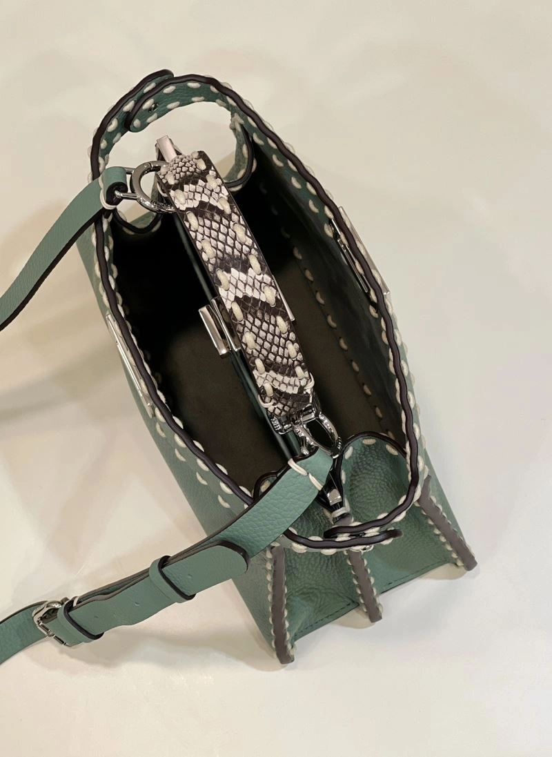 Comfortable Fendi Peekaboo Bags 57770