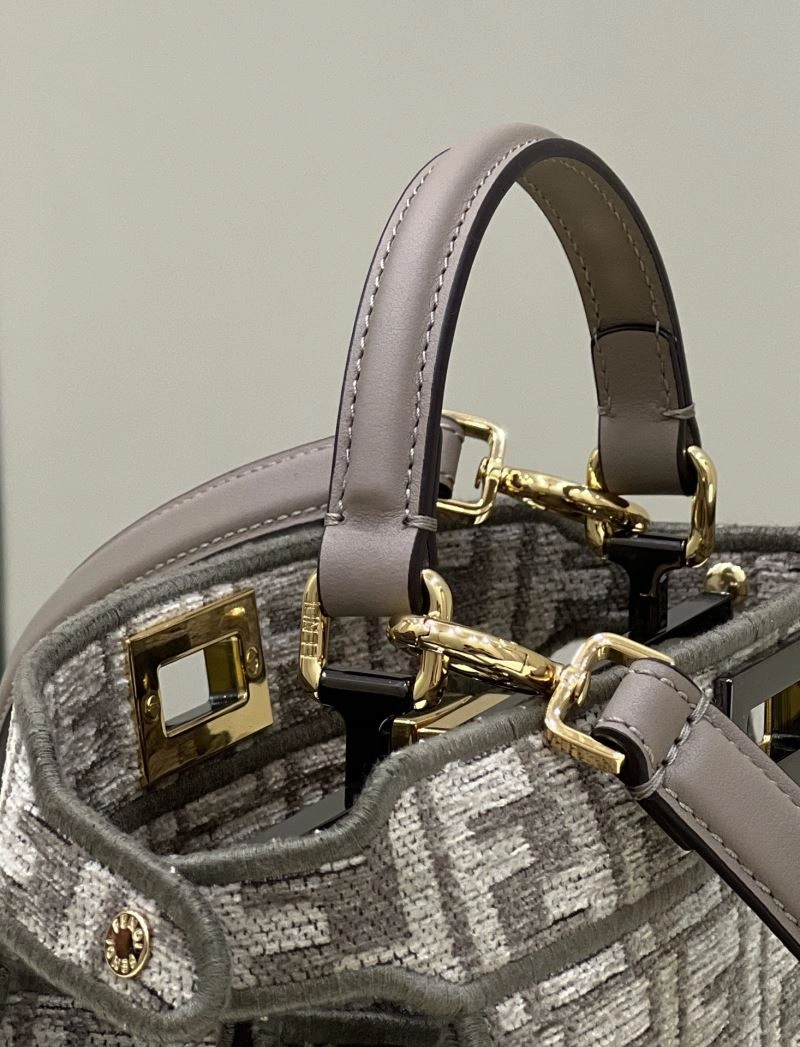 Fendi Peekaboo Bags Versatile 57684