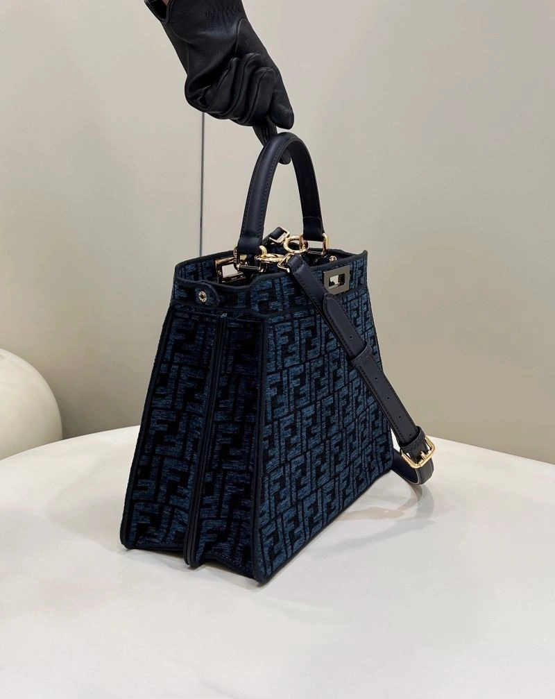Fendi Peekaboo Bags Trendy 57680
