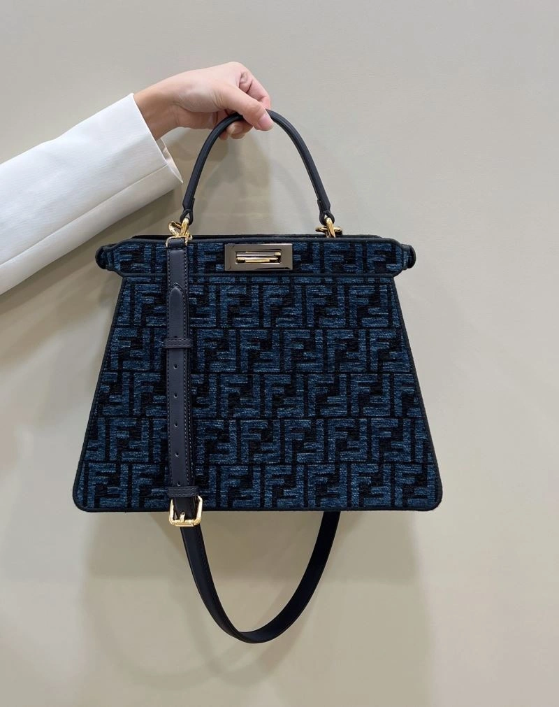 Fendi Peekaboo Bags Trendy 57680