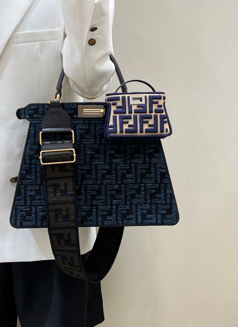 Fendi Peekaboo Bags Trendy 57680
