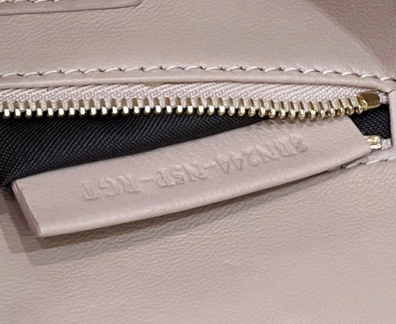 Fendi Peekaboo Bags MultiPurpose 57670
