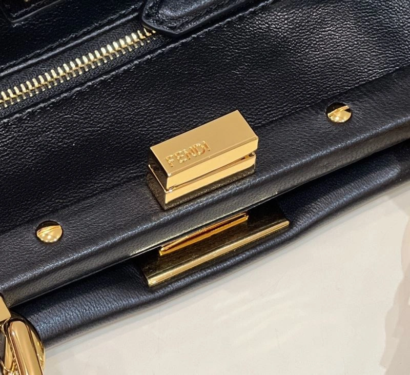 Fendi Peekaboo Bags Breathable 57674