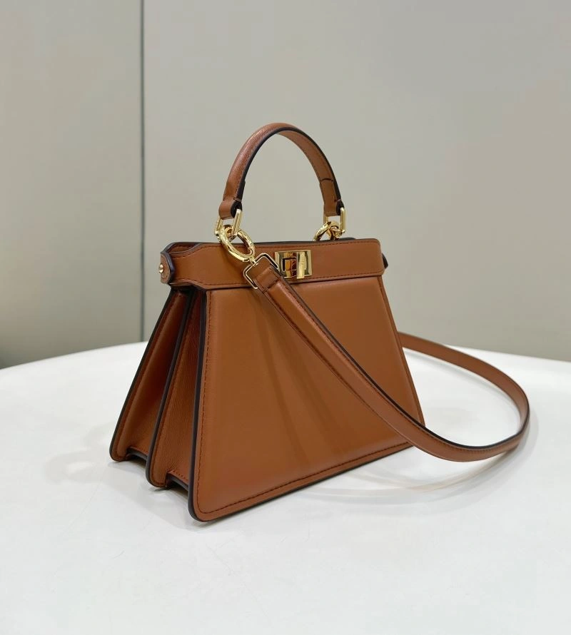 Lightweight Fendi Peekaboo Bags 57643