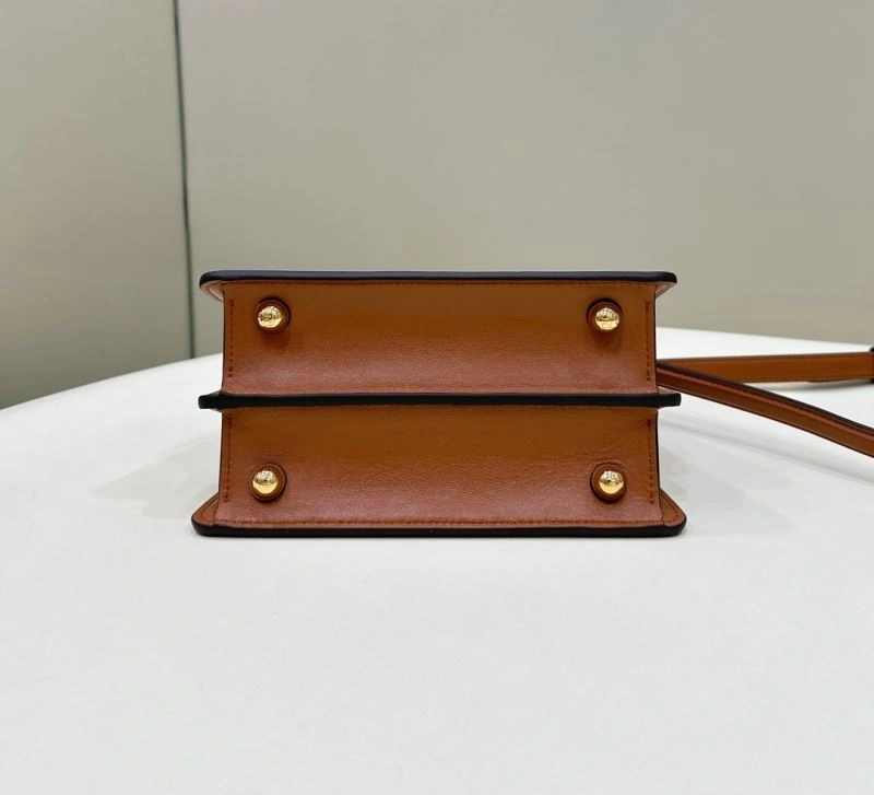 Lightweight Fendi Peekaboo Bags 57643