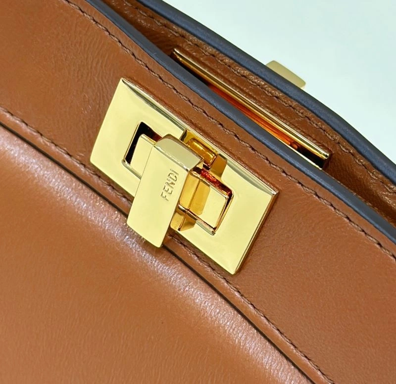 Lightweight Fendi Peekaboo Bags 57643