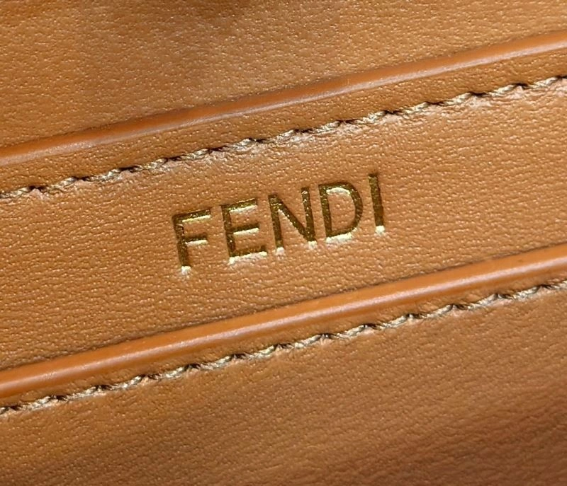 Lightweight Fendi Peekaboo Bags 57643