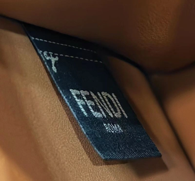 Lightweight Fendi Peekaboo Bags 57643