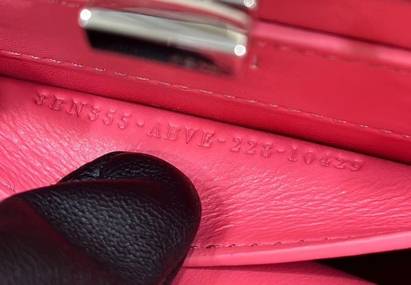 Fendi Peekaboo Bags Comfortable 57663
