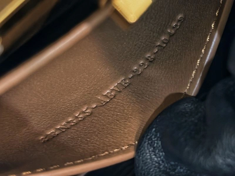 Fendi Peekaboo Bags Comfortable 57630