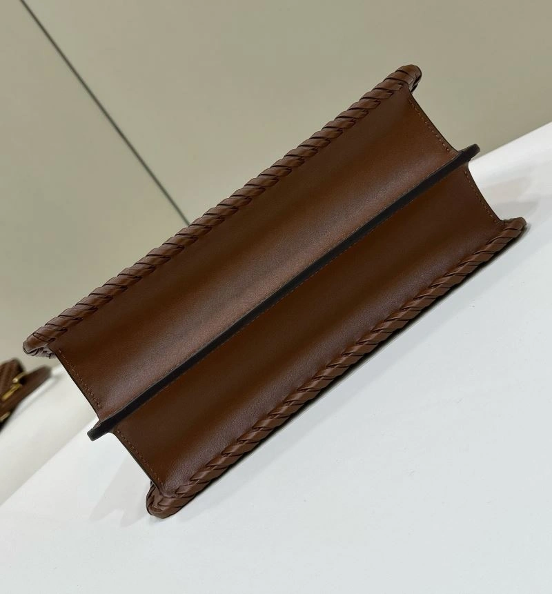 WaterResistant Fendi Peekaboo Bags 57627