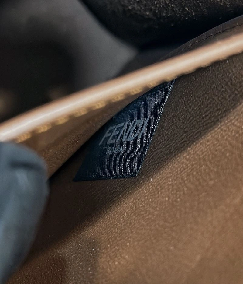 WaterResistant Fendi Peekaboo Bags 57627