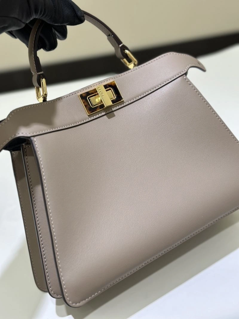 Durable Fendi Peekaboo Bags 57611