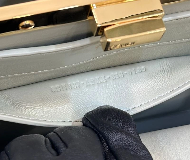 Fendi Peekaboo Bags Supportive 57607