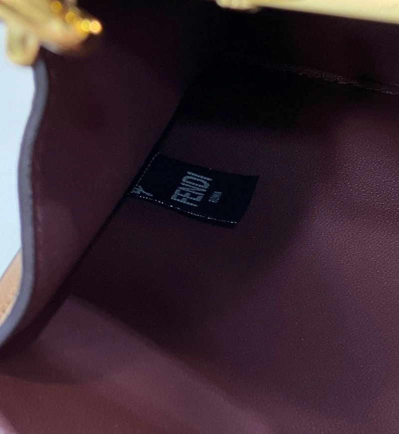 Fendi Peekaboo Bags Casual 57613