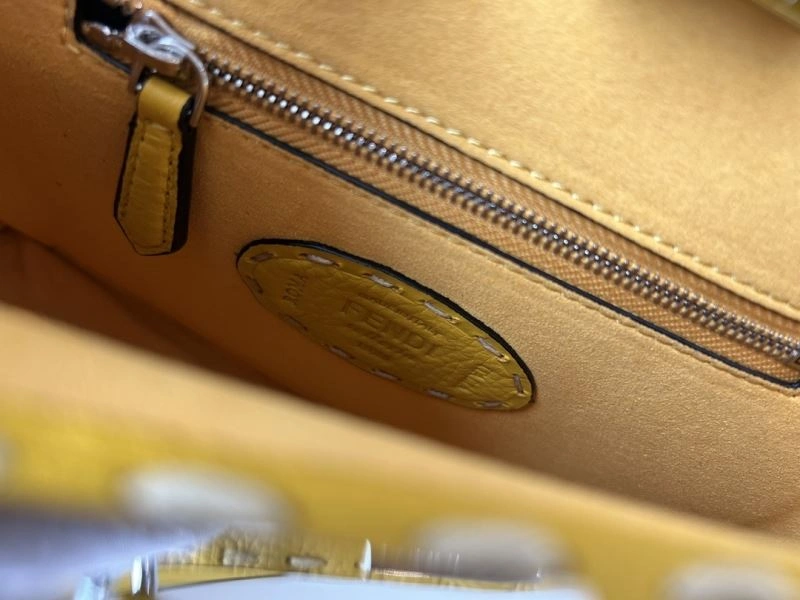 Supportive Fendi Peekaboo Bags 57592