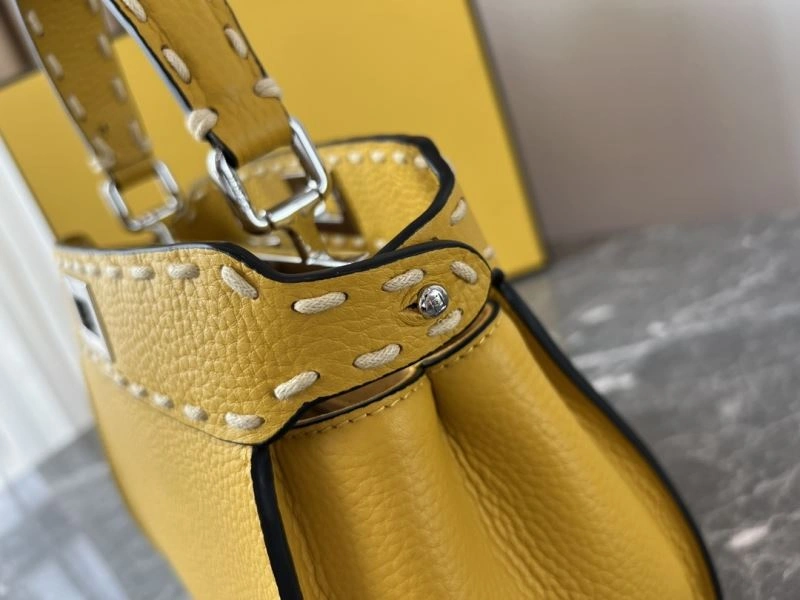 Supportive Fendi Peekaboo Bags 57592