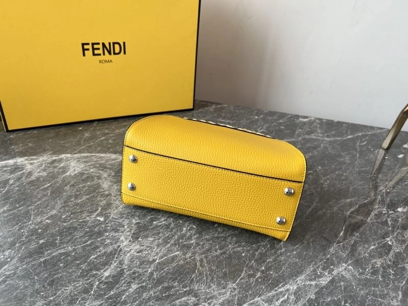 Supportive Fendi Peekaboo Bags 57592
