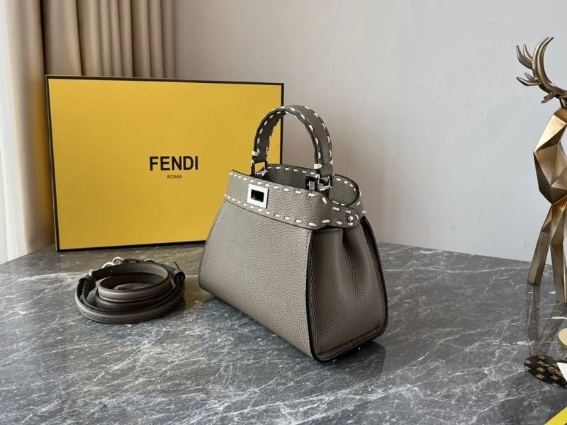 Fendi Peekaboo Bags Cozy 57586