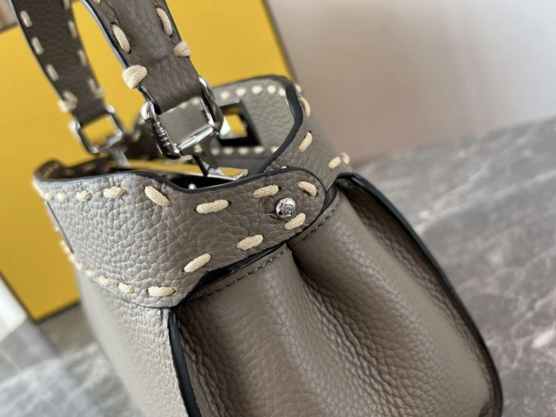 Fendi Peekaboo Bags Cozy 57586