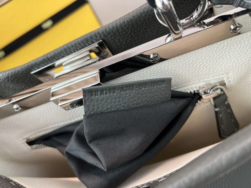 ComfortFit Fendi Peekaboo Bags 57683