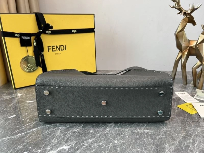 ComfortFit Fendi Peekaboo Bags 57683