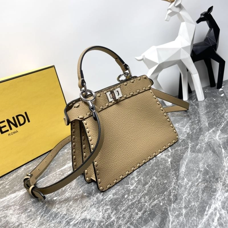 Comfortable Fendi Peekaboo Bags 57566