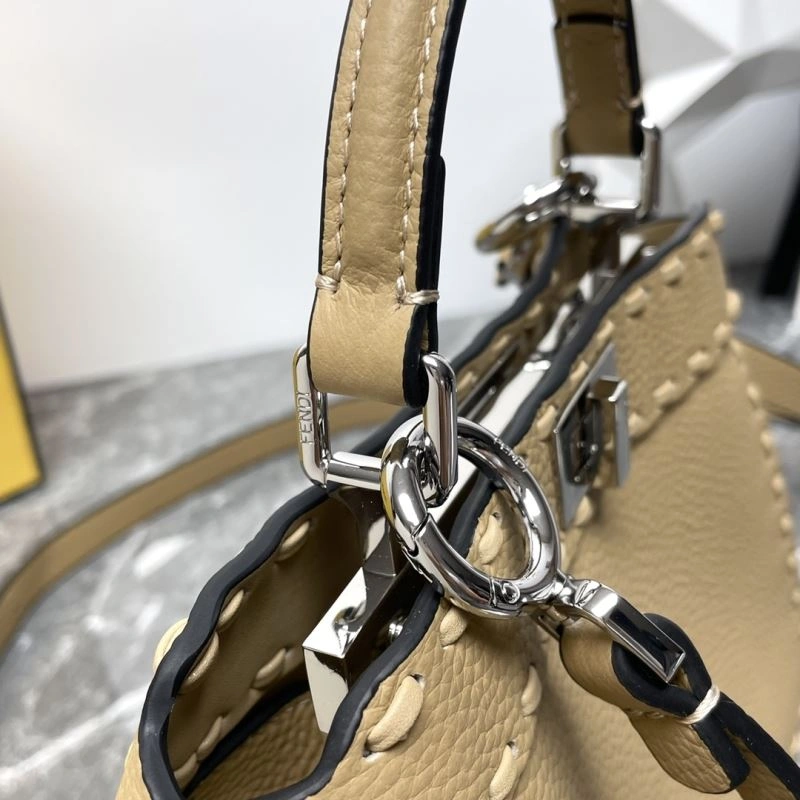 Comfortable Fendi Peekaboo Bags 57566