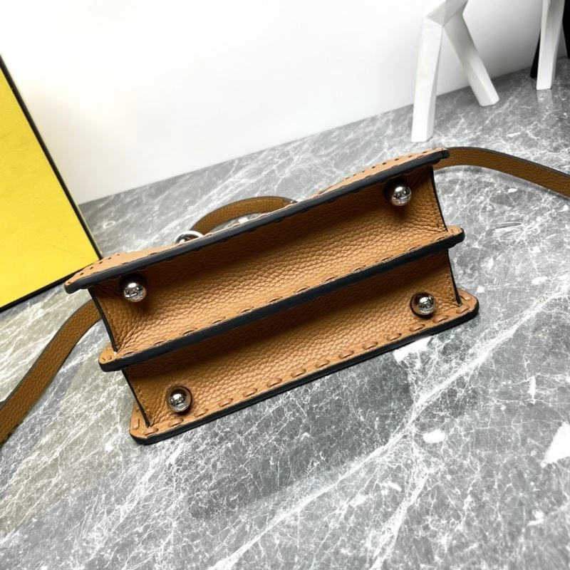 Reliable Fendi Peekaboo Bags 57563