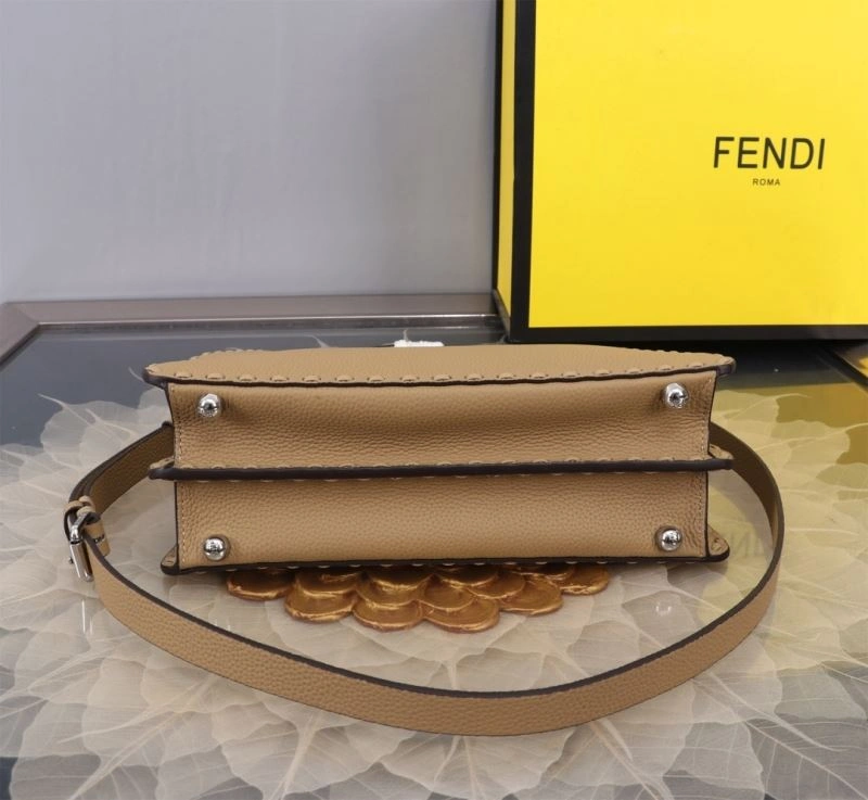OnTrend Fendi Peekaboo Bags 57561
