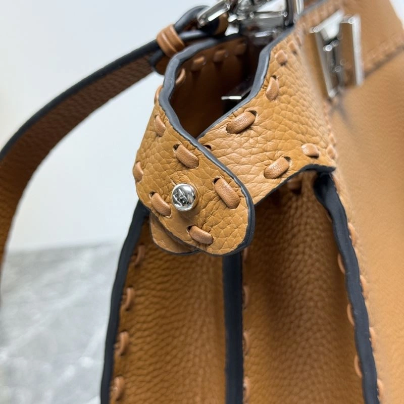 Fendi Peekaboo Bags Casual 57552