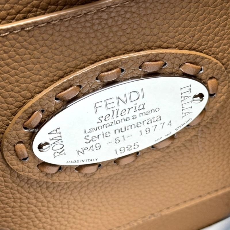 Fendi Peekaboo Bags Casual 57552