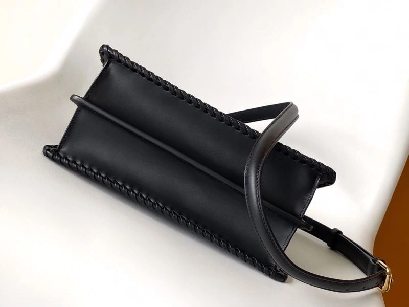Fendi Peekaboo Bags Lightweight 57580